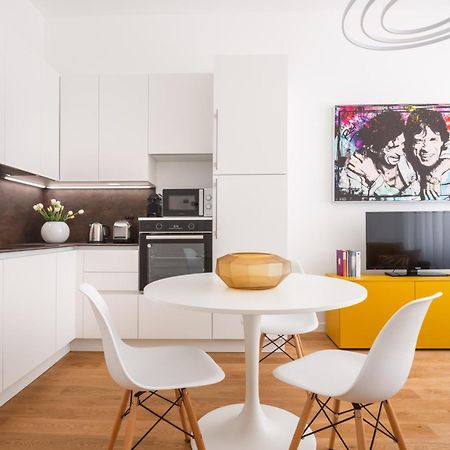 San Babila Design Apartment R&R Милан Экстерьер фото